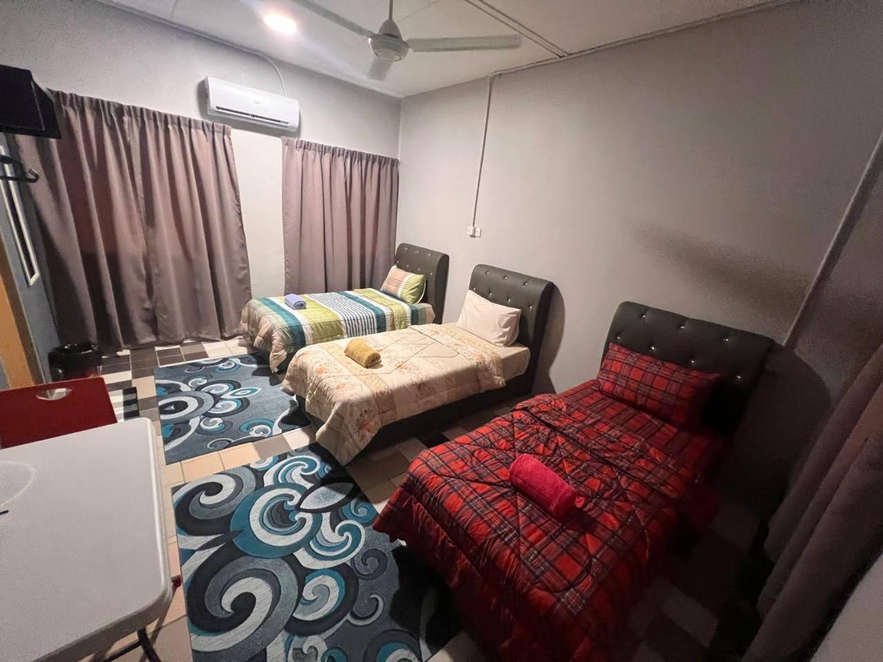 Hotel Putra Sentosa Retreat Camp, Sematan Habitación foto