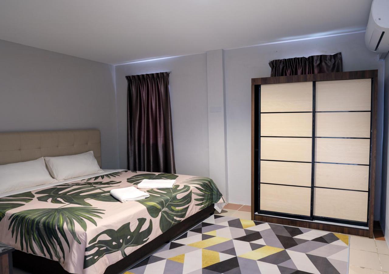Hotel Putra Sentosa Retreat Camp, Sematan Habitación foto